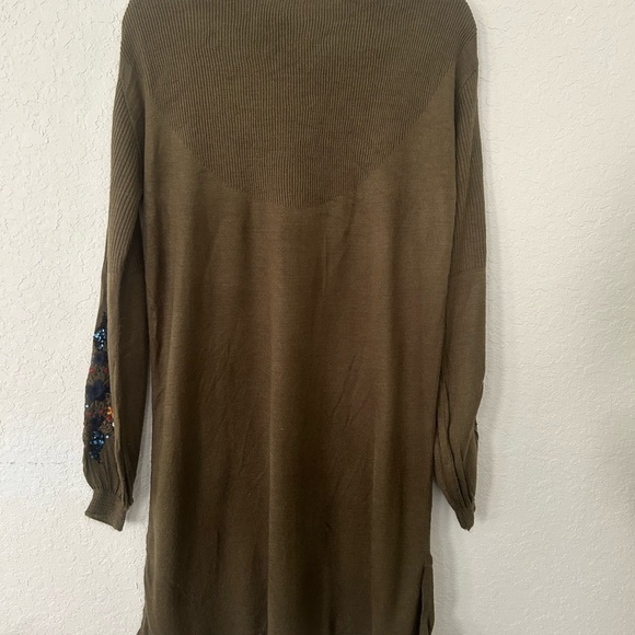 Bohemian Light Olive Green Knit Sweater Dress Embroidered Sleeves Size M - Picture 4 of 7